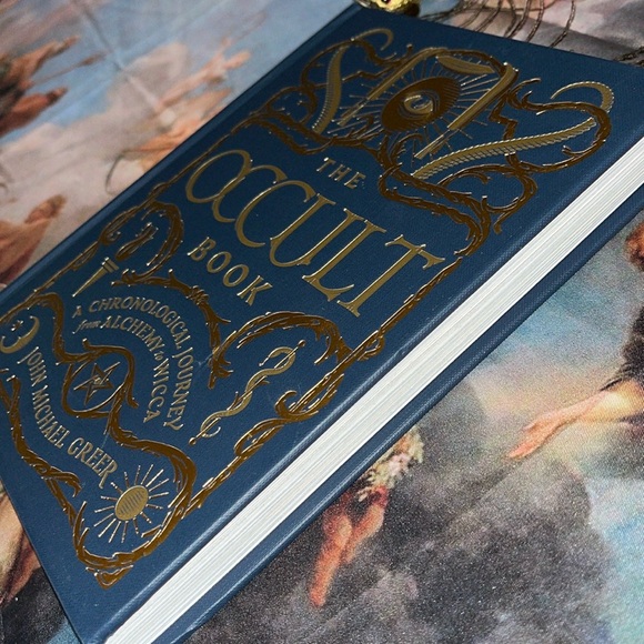 🌟Hardcover Occult Book - Picture 8 of 12